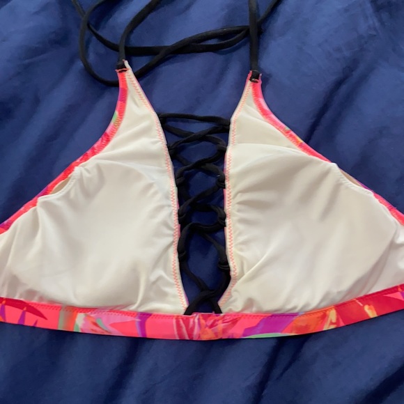 Pink halter bikini top - Picture 5 of 5